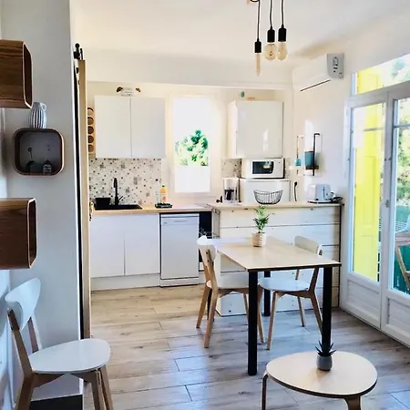 Apartment Un Petit Nid Les Pieds Dans L'eau *
